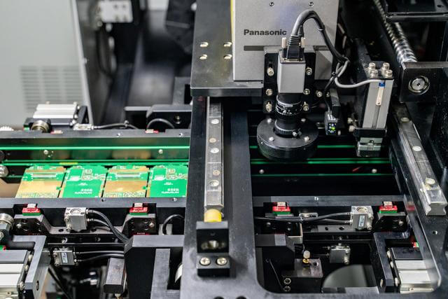 Surface Mount Technology diagram